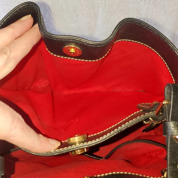 Black Leather Tote Bag with Contrast Stitching - Picture 10 of 14